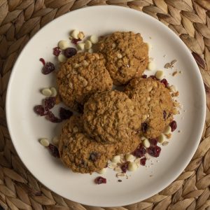 Réconfortant à l’avoine avec canneberges et chocolat blanc